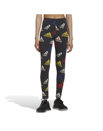 In den Einkaufswagen Adidas Essentials Mehrfarbiges Logo (Carbon) Adidas Essentials Mehrfarbiges Logo (Carbon)