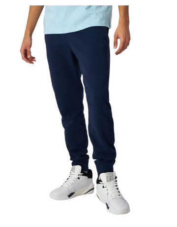 In den Einkaufswagen Champion Rochester Tonal bestickt Heavy Cotton Joggers "Dark Blue" Champion Rochester Tonal bestickt Heavy Cotton Joggers "Dark Blue"