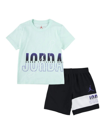 In den Einkaufswagen Konjunktiv Jordanien Kinder JDB Jumpman Wrap Logo Tee und Short Set "Black-Light Dew" Konjunktiv Jordanien Kinder JDB Jumpman Wrap Logo Tee und Short Set "Black-Light Dew"