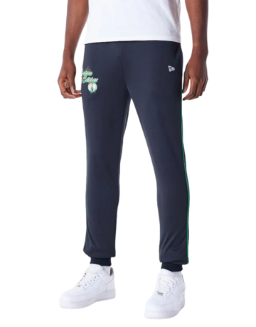 In den Einkaufswagen Neue Era NBA Boston Celtics Script Fleece Track Joggers Neue Era NBA Boston Celtics Script Fleece Track Joggers