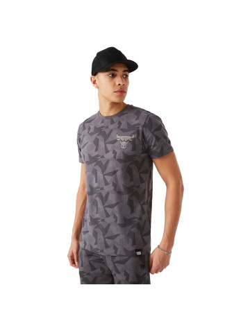 Neue Era NBA Chicago Bulls geometrische Camo T-Shirt
