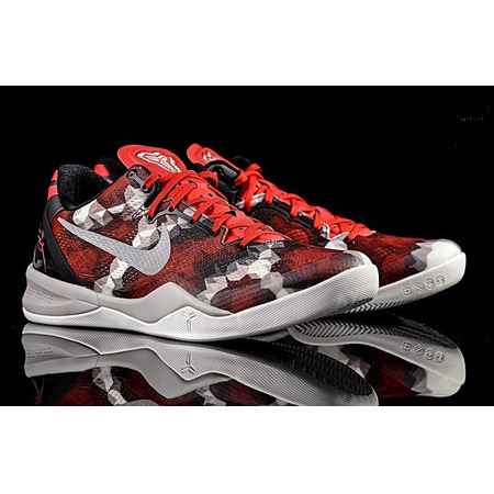 Kobe 8 System "Red Tail Boa" (601/rojo/blanco/negro)
