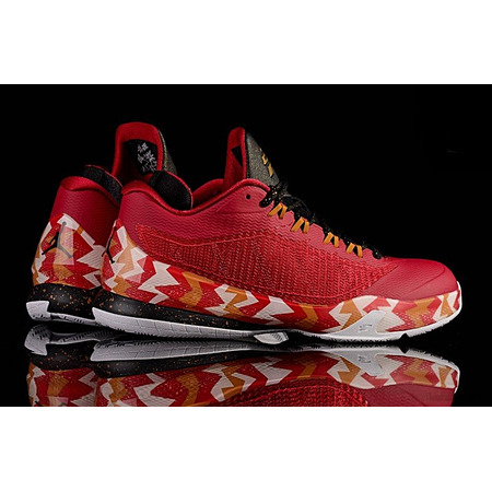Jordan CP3.VIII "Weihnachten" (625/Kardinal rot/bronze/blanco)