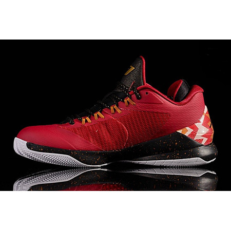Jordan CP3.VIII "Weihnachten" (625/Kardinal rot/bronze/blanco)