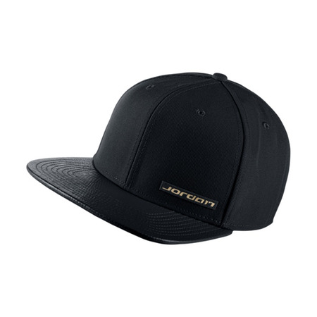 Jordan 17 Snapback (010/negro/oro)