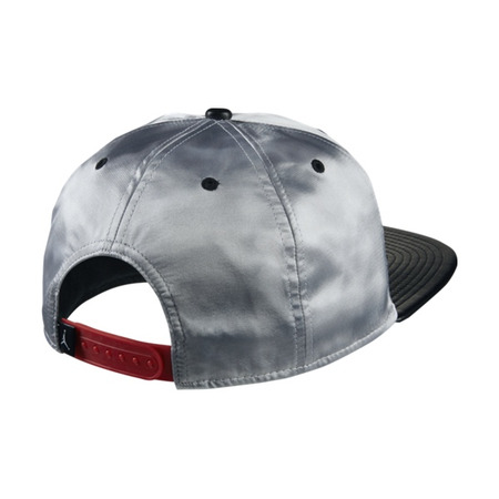 Jordan Cloud Print Snapback (012/gris/negro/rojo)