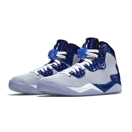 Air Jordan Spike Forty "Weißer Tag"