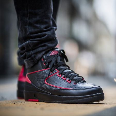 Air Jordan 2 Retro "Alternate 87" (001/schwarz/rot)