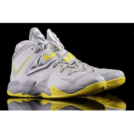 Lebron Zoom Soldier VII "Pure Platinum" (001/platin/amarillo)