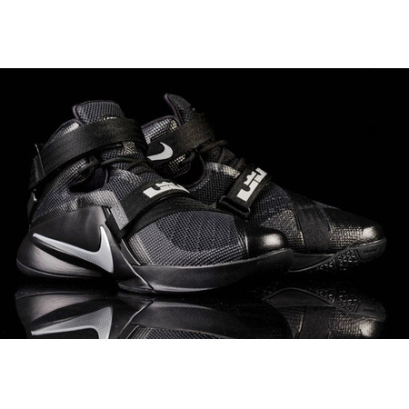 Nike Zoom LeBron Soldier 9 "Dark Knight" (001/negro/plata)