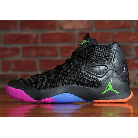 Jordan Melo M12 "The Dungeon" (030/negro/naranja/rosa/azul)