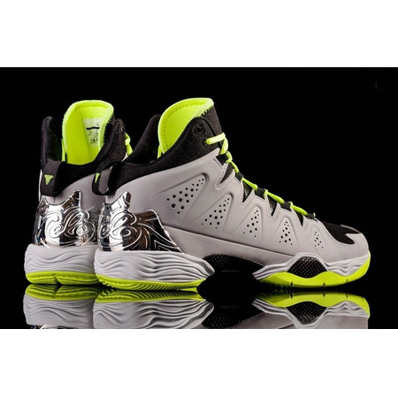 Jordan Melo M10 "SilverVolt" (045/metalicsilver/volt/negro)
