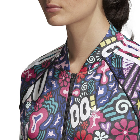 Adidas Originals SST Titel "Gallery Smile" verfolgen