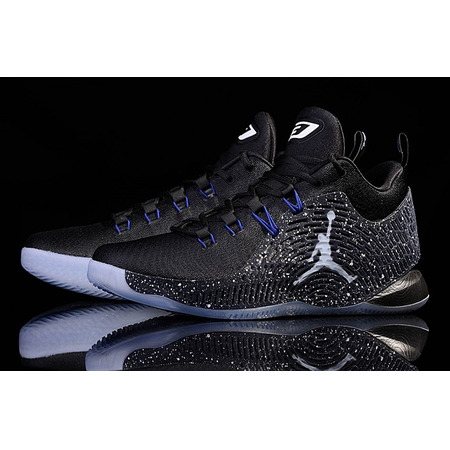 Jordan CP3 X "Galaxy" (001/schwarz/weiß/concord)