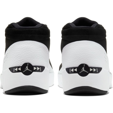 Jordan Team Showcase "White Vibes"