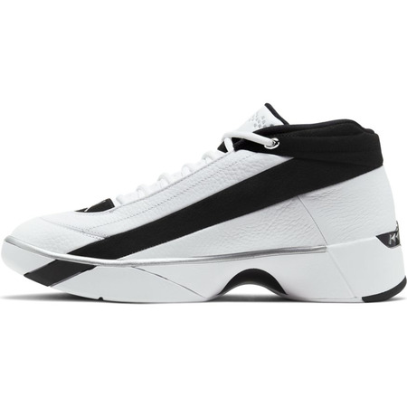 Jordan Team Showcase "White Vibes"