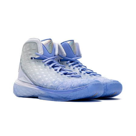 Kobe 3 Protro "Christmas"