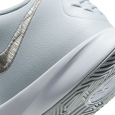 Kyrie Flytrap III "Platinum"