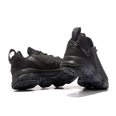 Lebron XIV Niedriges "Schwarzbrett" (002)