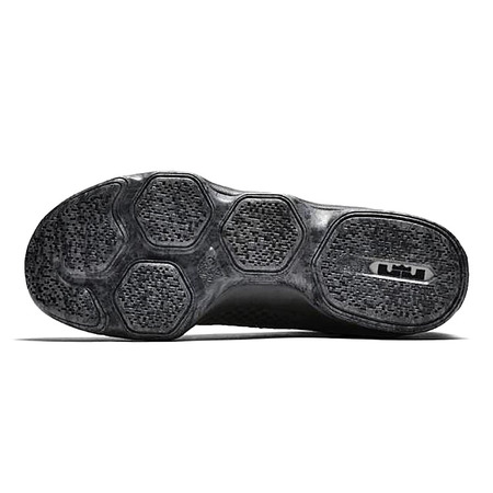 Lebron XIV Niedriges "Schwarzbrett" (002)