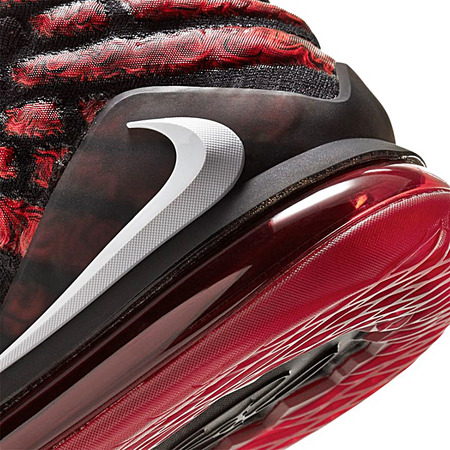 Lebron XVII "Infrarot"