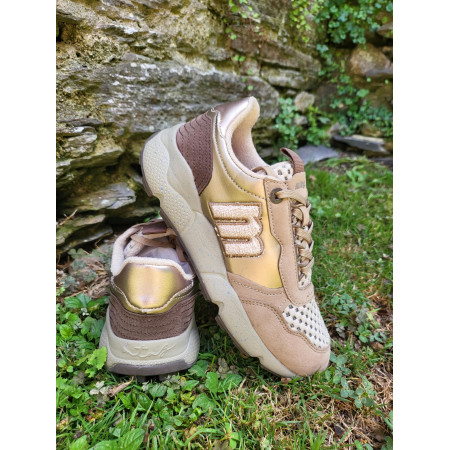 Mustang Sneakers CLIMB "Lottos Arena"