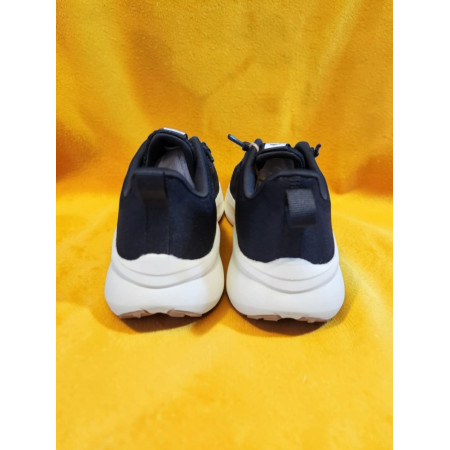 Mustang Sneakers Swam "Knitting Black"