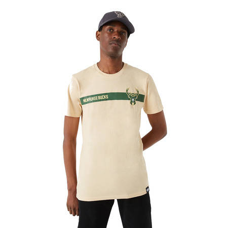 Die neue Ära Milwaukee Bucks Team Logo Stripe Tee "Maize"