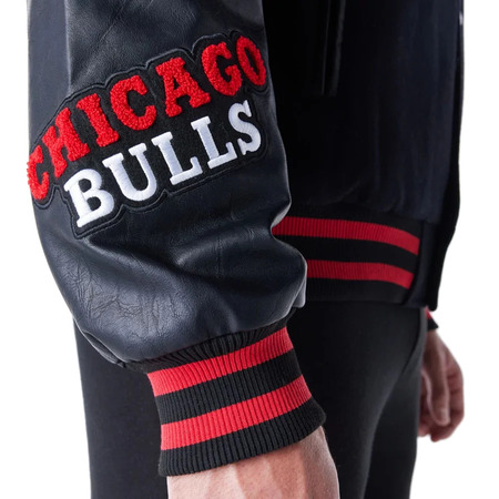 New era NBA Chicago Bulls Patch Varsity Jacket "Black"