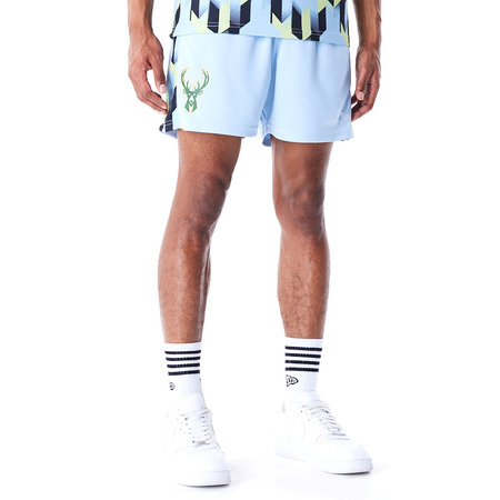 Neu Era NBA Milwaukee Bucks Fußball AOP Shorts