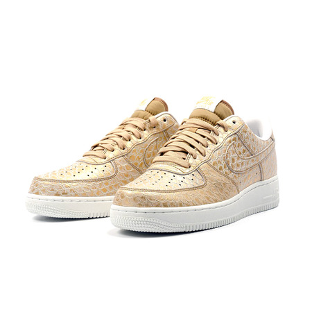 Nike Air Force 1 \\'07 LV8 "Goldwaagen"