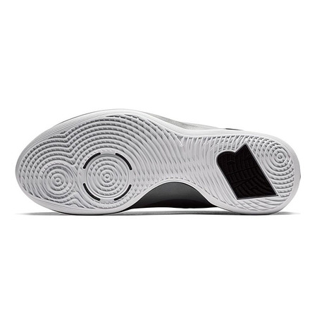 Nike Air Versitile III "Goldener Schnee"