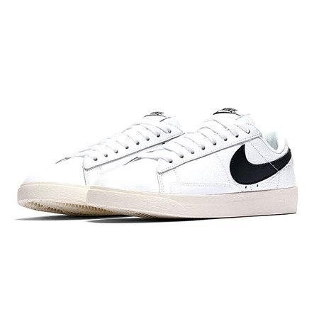 Nike Blazer Low Premium W "Sail Scales" (104)