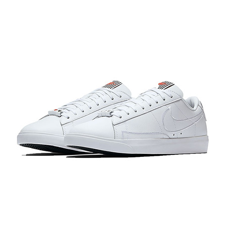 Nike Blazer Low SE LX W "Falling in Love" (100)
