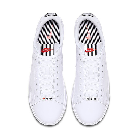 Nike Blazer Low SE LX W "Falling in Love" (100)