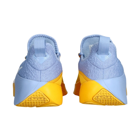 Nike LeBron TR 1