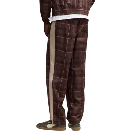 Puma T7 Relaxed Tartan Woven Track Pants op "Chocolate Fondue"
