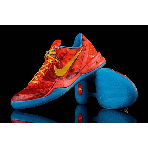 Kobe 8 System "Jahr des Hauses" (674/rojo/azul/amarillo)