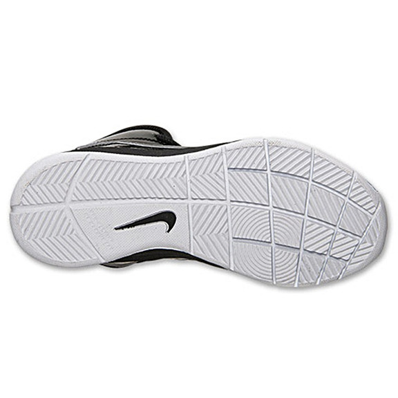 Nike Team Hustle D 6 (PS) (30-35) (001/negro)