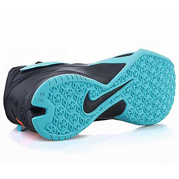 Nike Zoom LeBron Soldier VIII "NightBlue" (002/negro/azul)