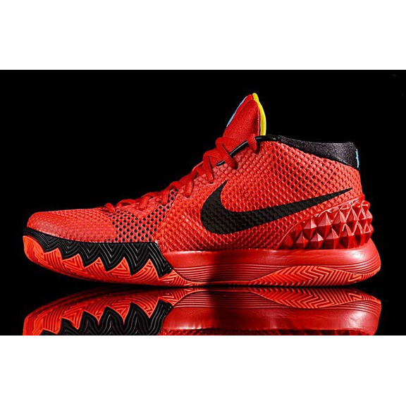 Kyrie 1 "Tiger" (606/carmesi/rojo Universität/schwarz)
