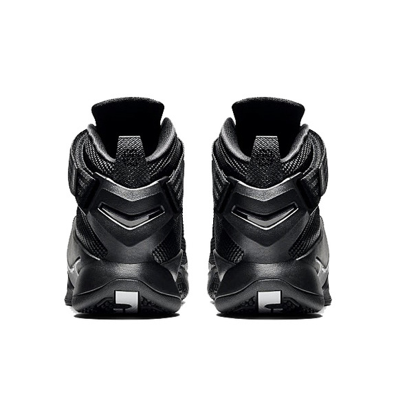 Nike Zoom LeBron Soldier 9 "Dark Knight" (001/negro/plata)
