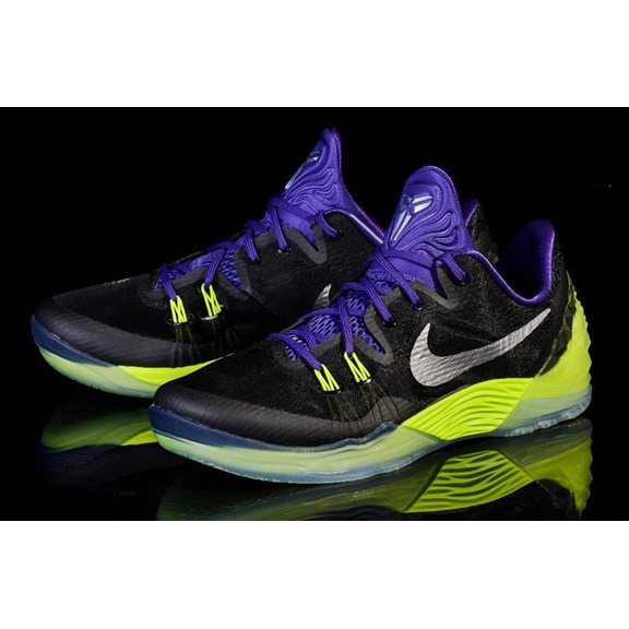 Zoom Kobe Venomenon 5 "Joker Noir" (005/black/met silver/purple/volt)