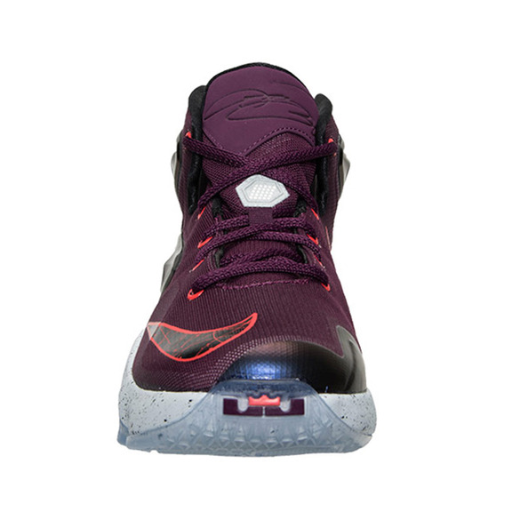 Lebron 13 "Written In The Stars" Kinder (500/Mulbeer/schwarz/purple)