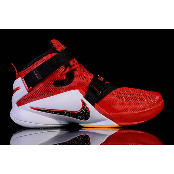 Nike Zoom LeBron Soldier 9 "Darius Adams " (606/Universität rot/schwarz/weiß)