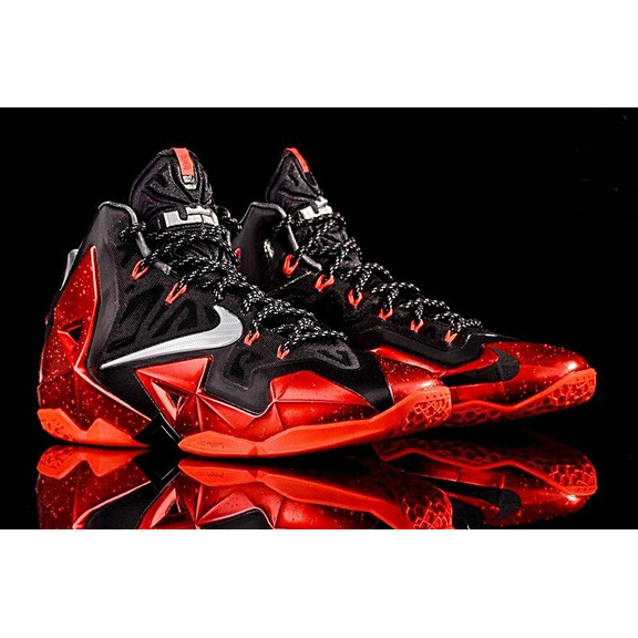 Lebron XI "Away" (001/schwarz/rot)