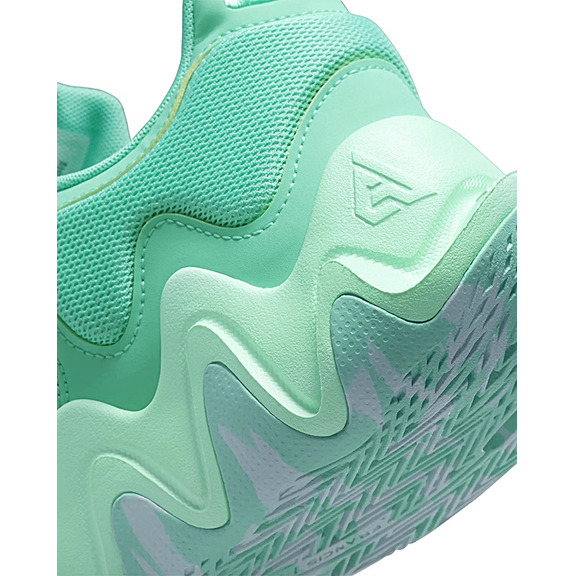 Giannis Immortality 2 "Licht Menta"