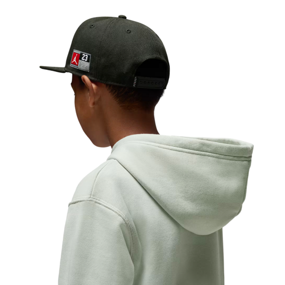 Jordan Kids Baseline Pullover Hoodie "LT Silver"