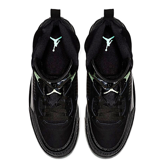 Jordan Spizike "White Green Glow"