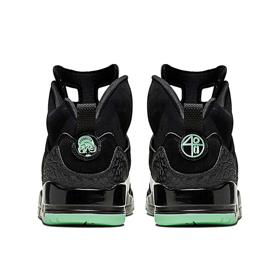 Jordan Spizike "White Green Glow"